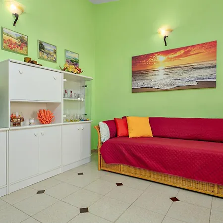 Bouganville House *